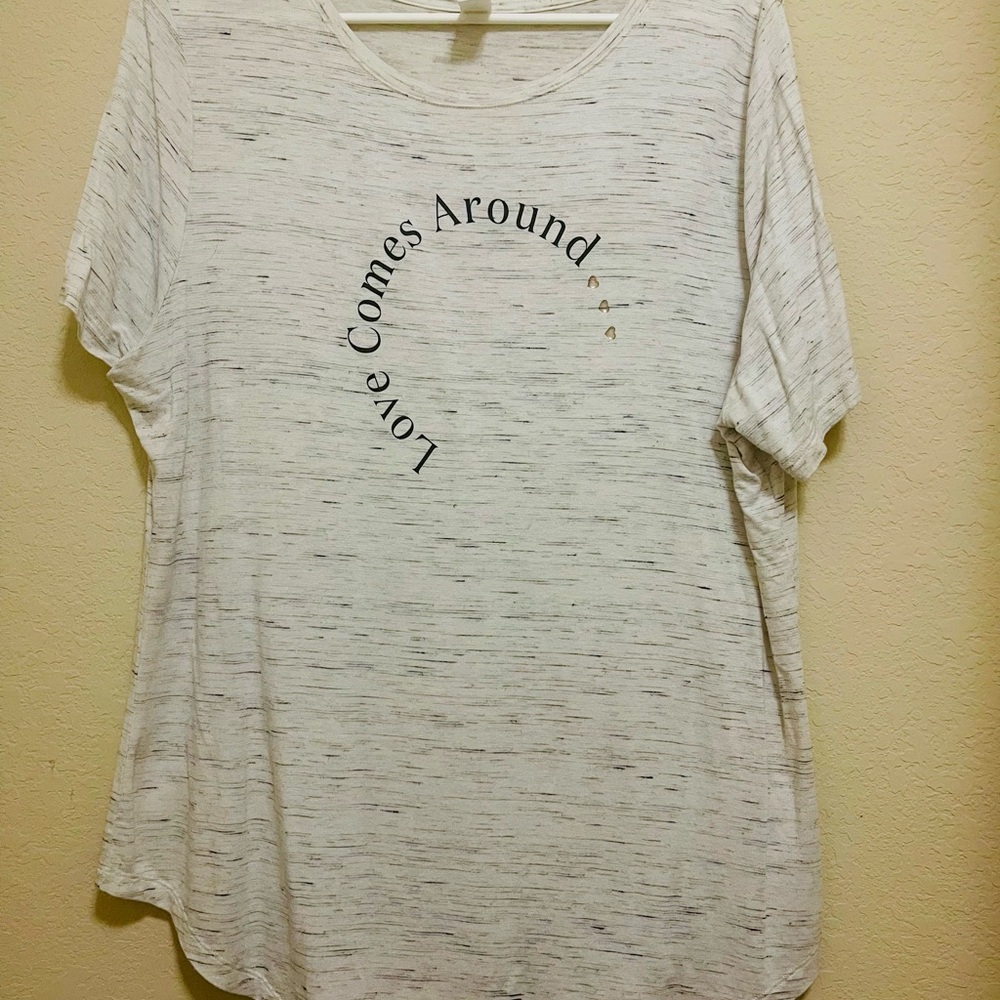 Old Navy Relaxed Gray and White T-Shirt with Graphic